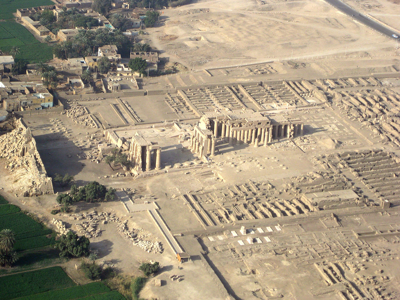 Ramesseum-Temple-in-Luxor